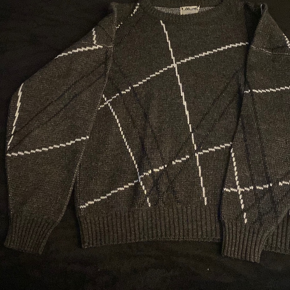 Lavane men’s sweater great condition (84)